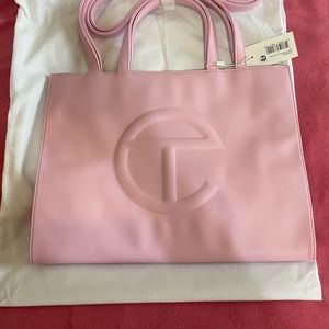 💥Authentic Medium Bubblegum Pink  Telfar Shopping Bag💥